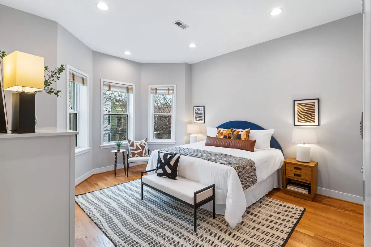 Home staging at 1008 Fairmont St NW