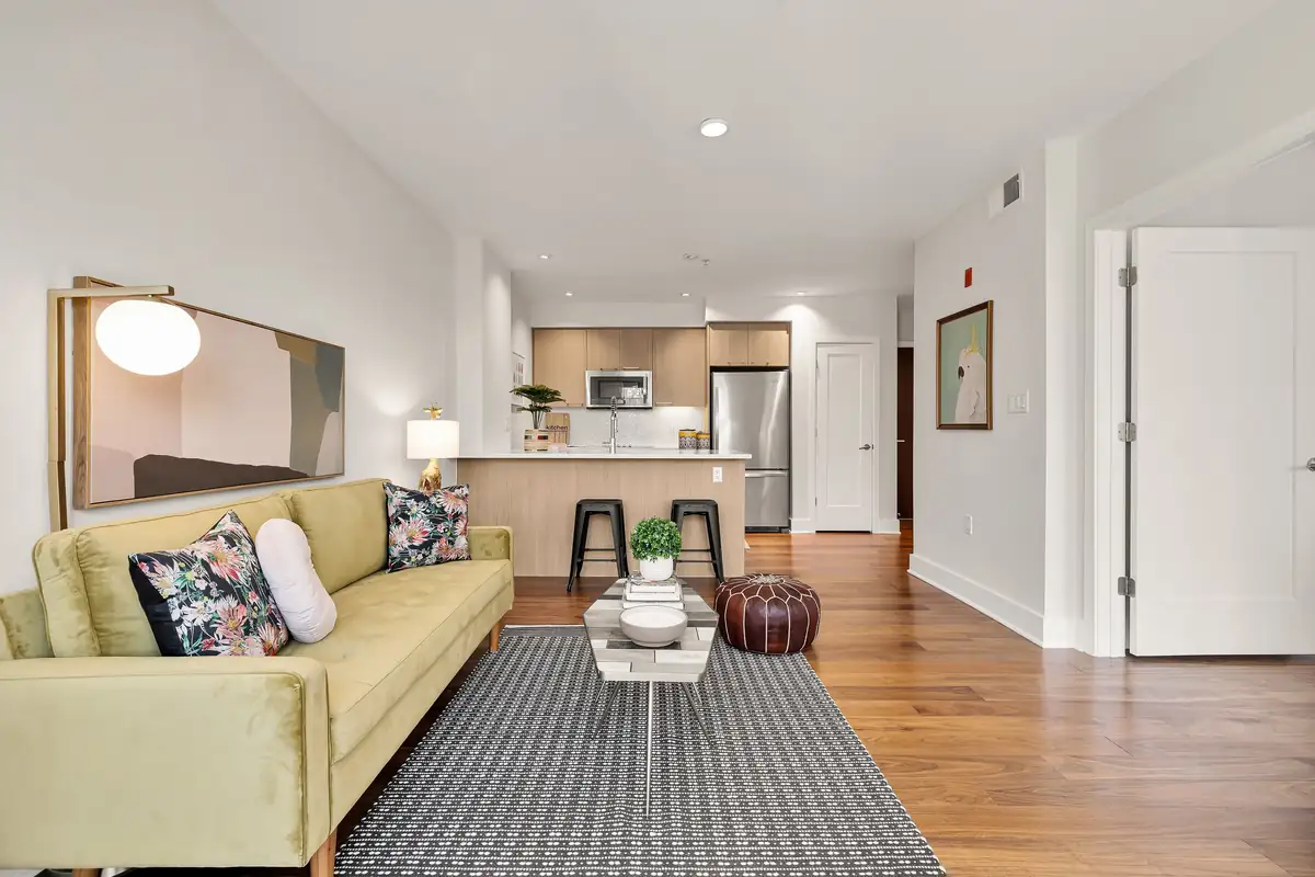 2331 15th St NW 305N-0021.jpg
