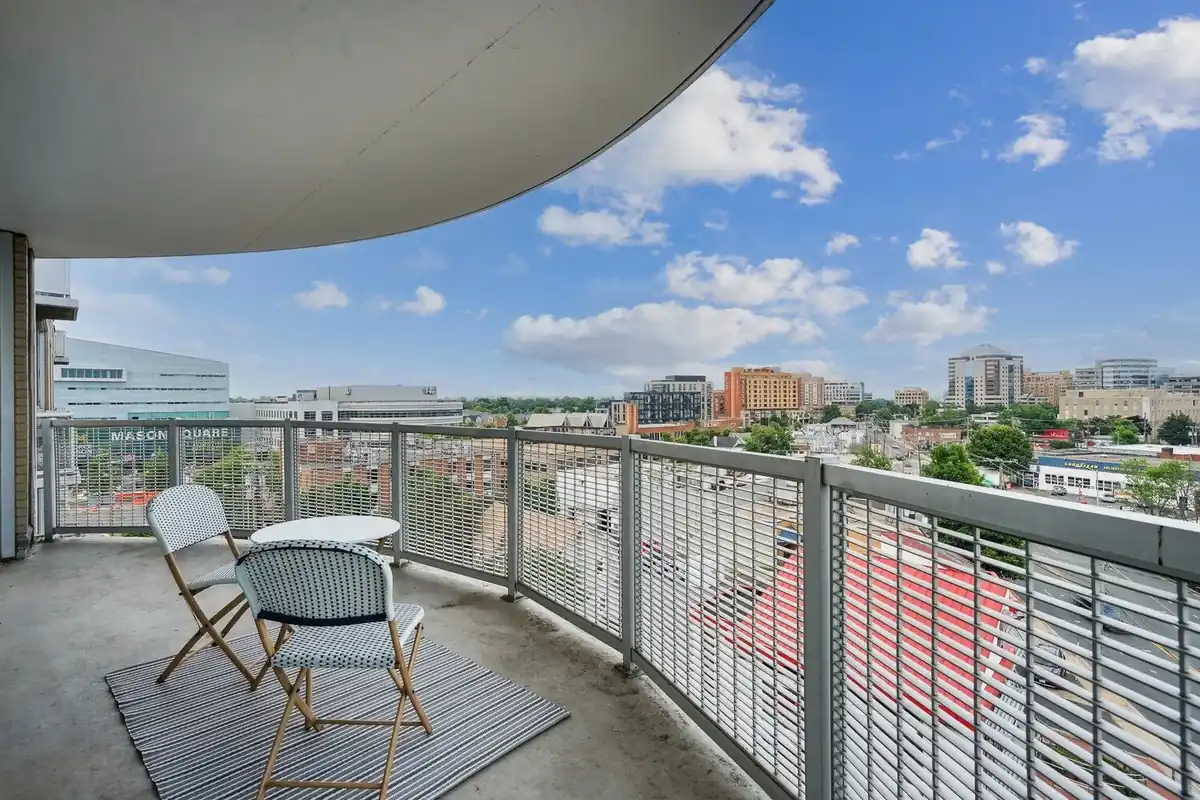 3409 Wilson Boulevard-large-027-025-017-1500x1000-72dpi.jpg