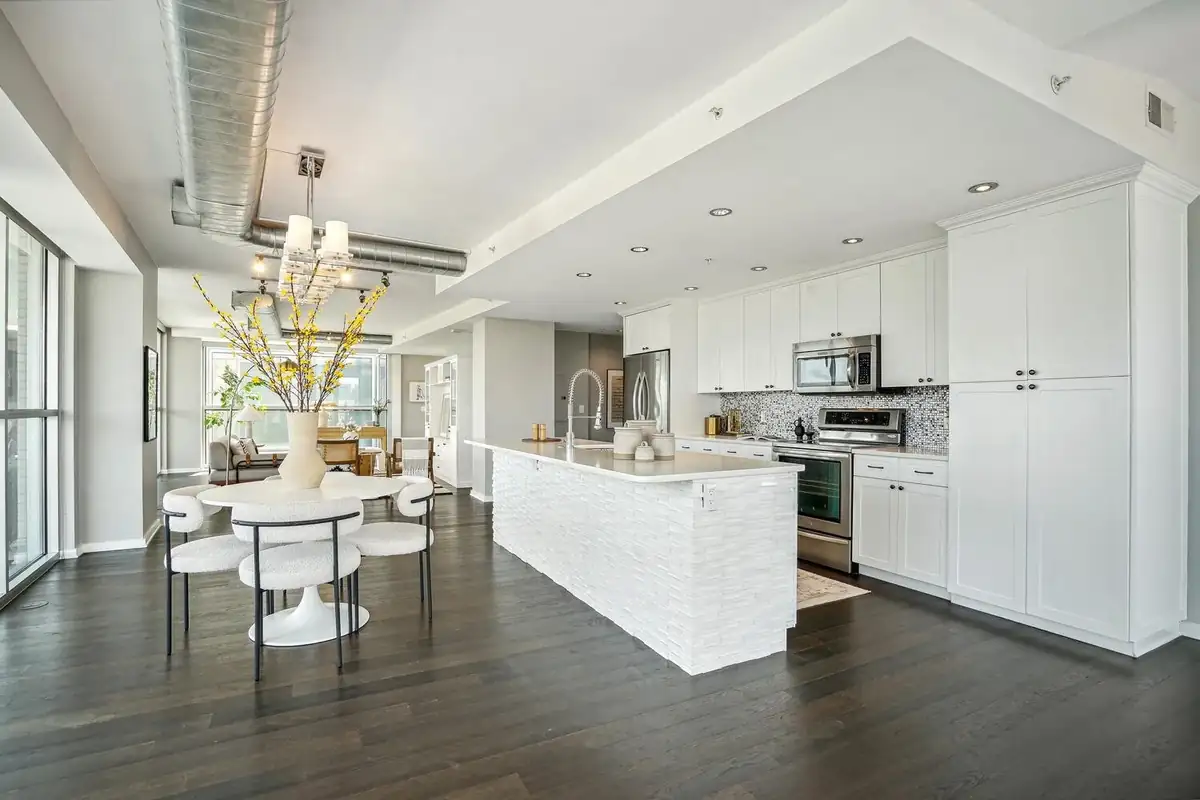 3409 Wilson Boulevard-large-033-032-002 2-1500x1000-72dpi.jpg