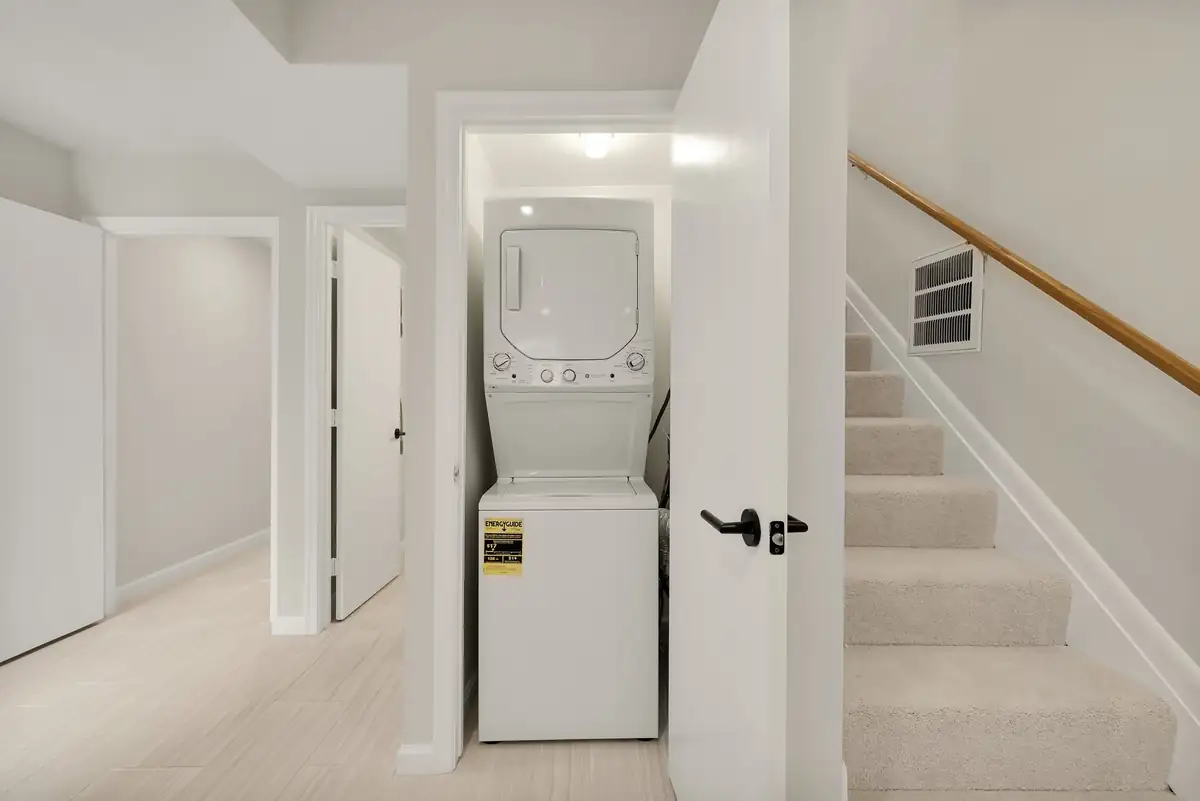 3217 13th St NW 1-0031.jpg