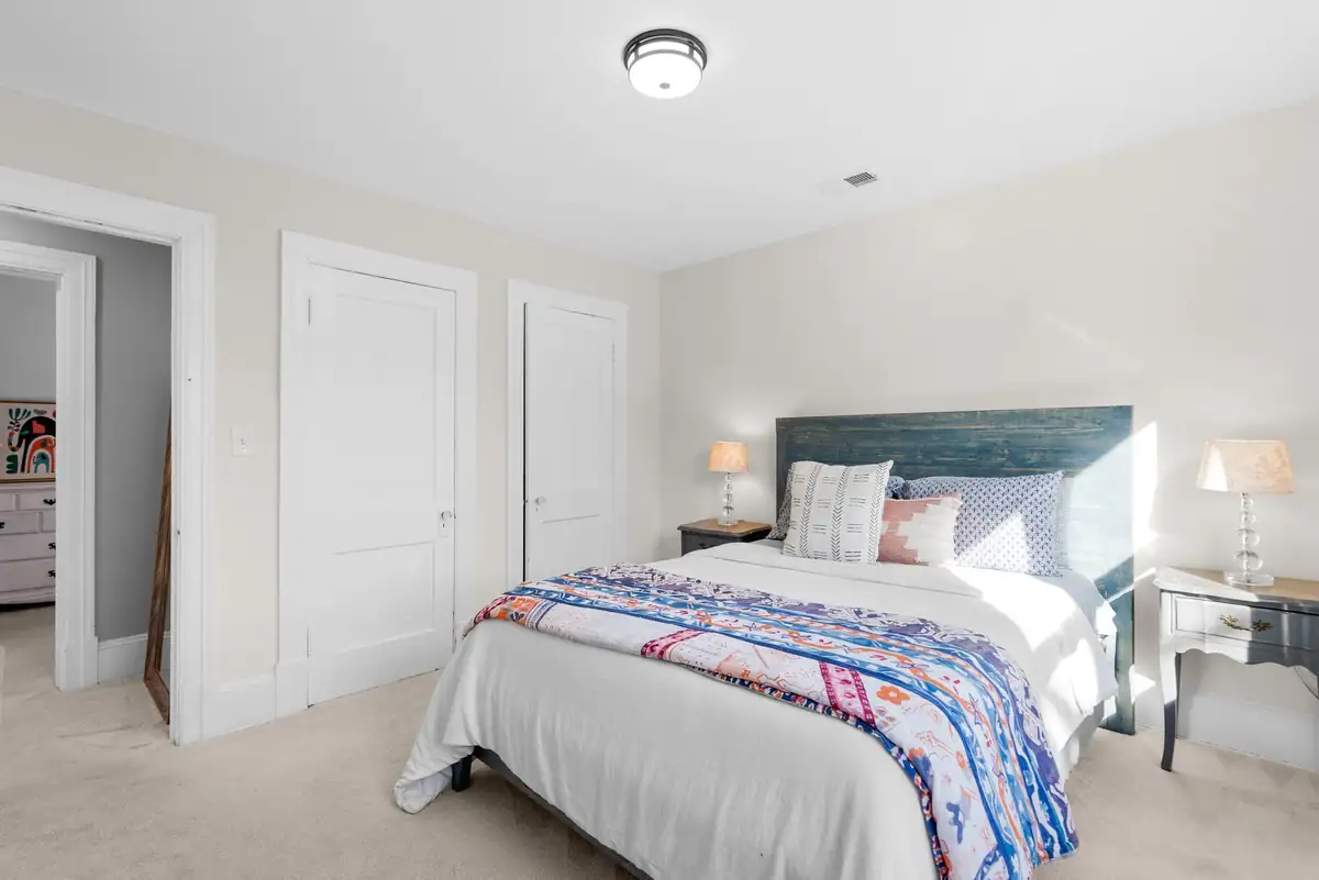 24-web-or-mls-24. 7406 Carroll Ave.jpg