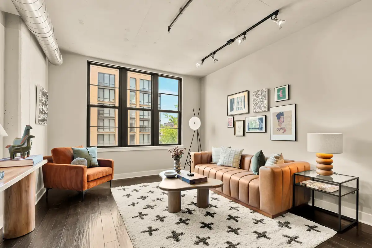 2125 14th St NW 427-0024.jpg
