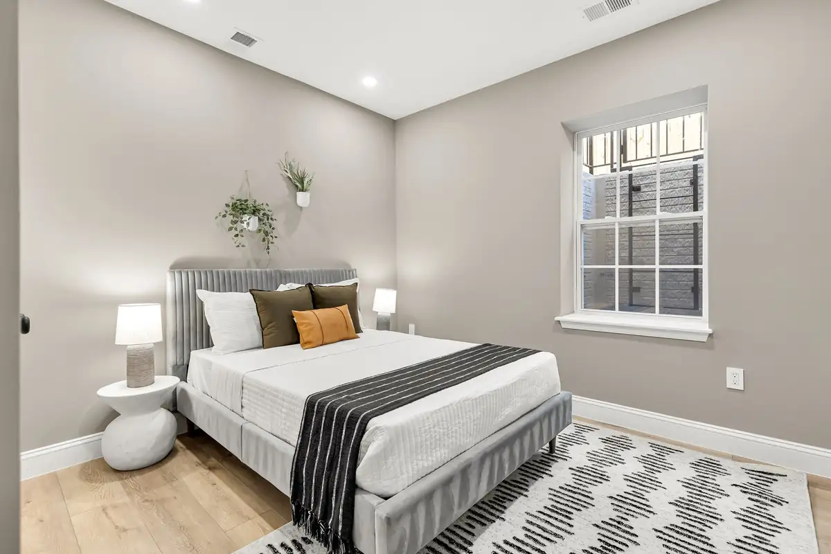 1117 46th St NE-0058.jpg
