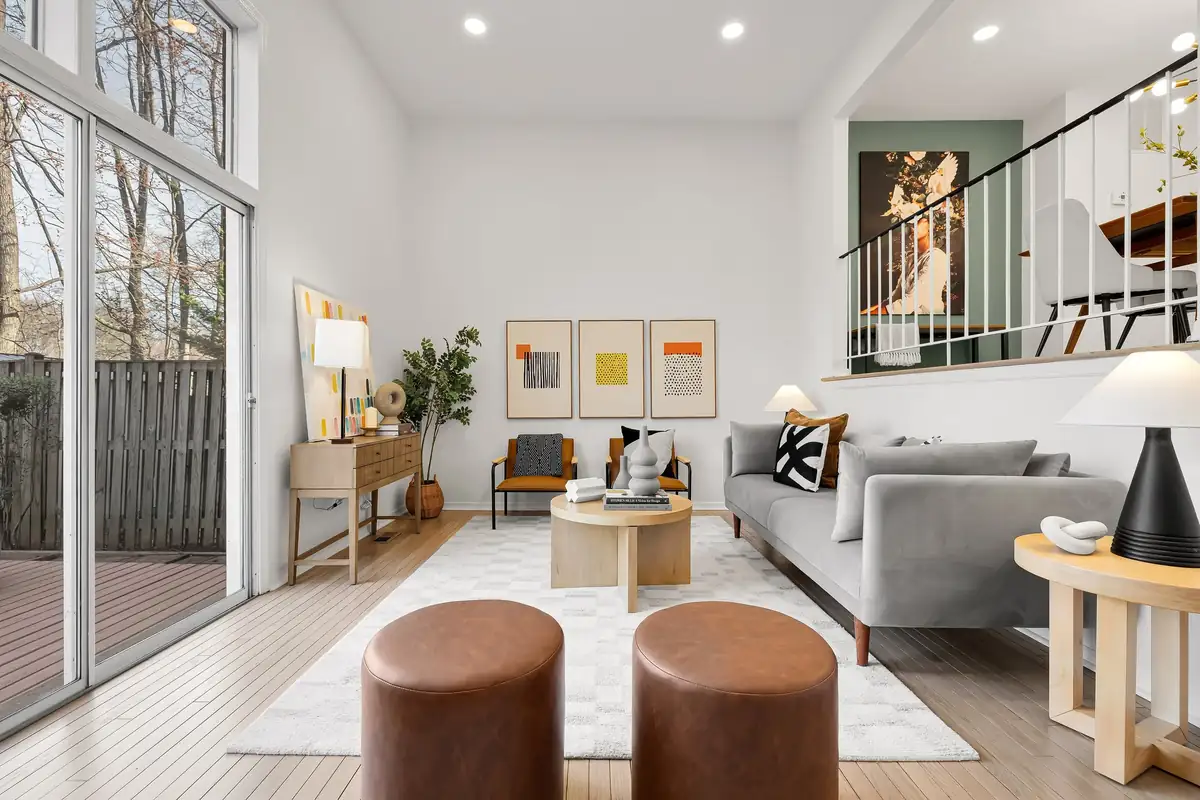 Home staging at 11961 Heathcote Ct