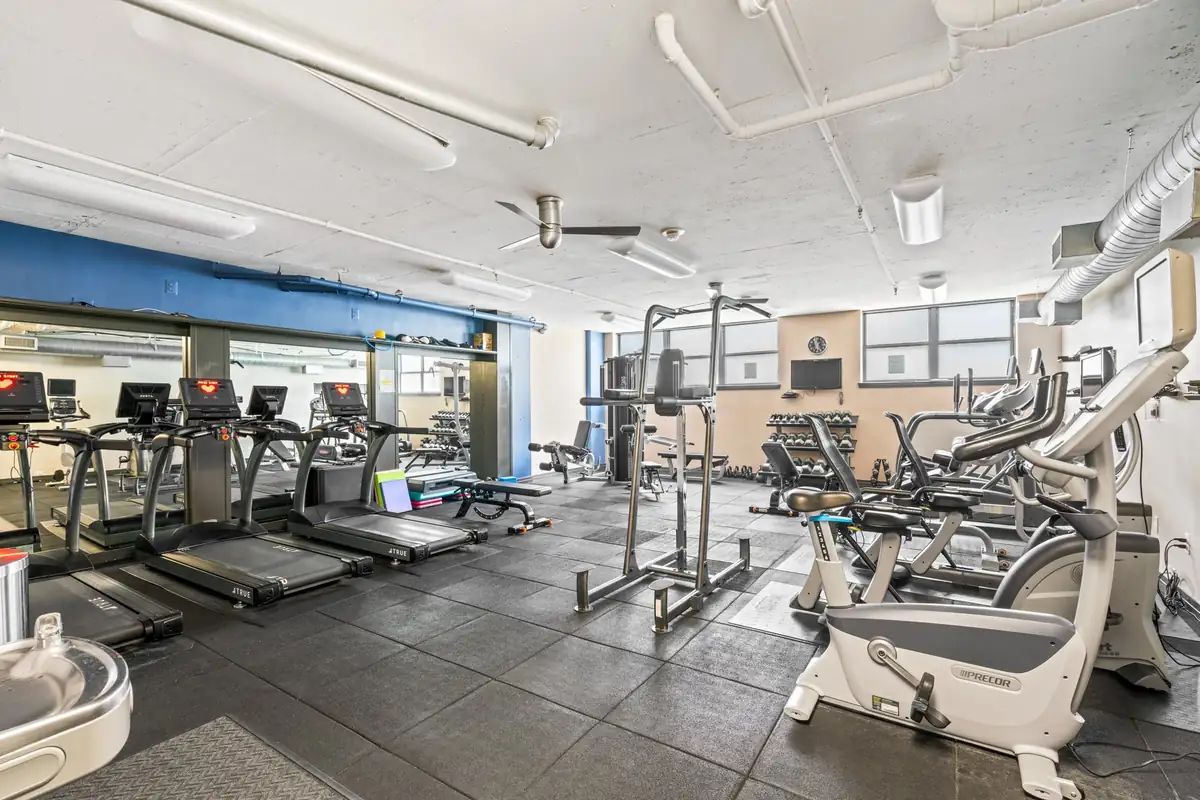 2020 12th St NW T10-66.jpg