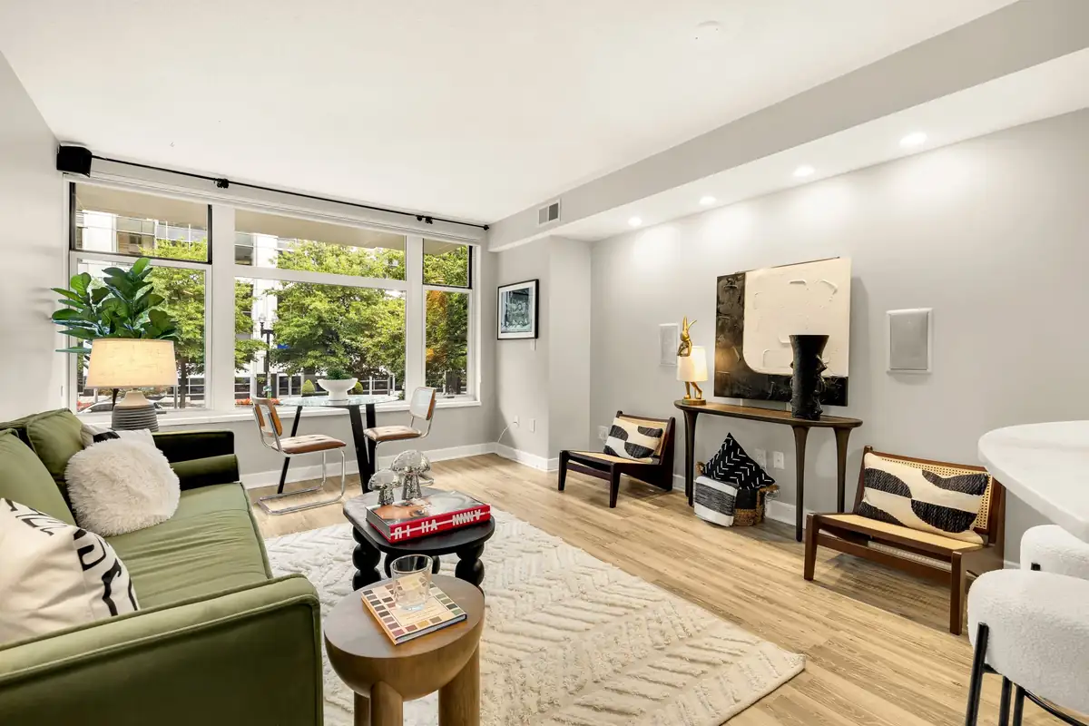 1150 K St NW 202-0014.jpg