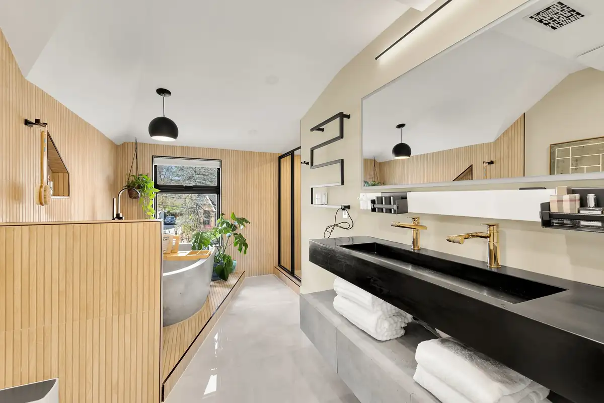 8215 Roanoke Ave Reshoot-0046.jpg