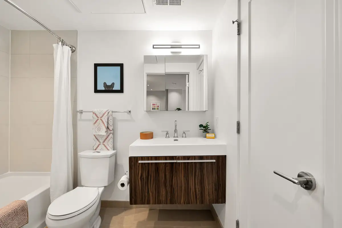 2331 15th St NW 305N-0029.jpg