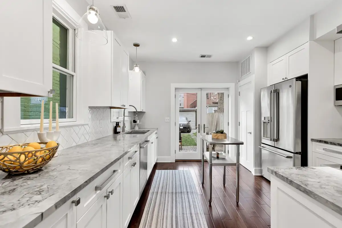1830 6th St NW-0014.jpg