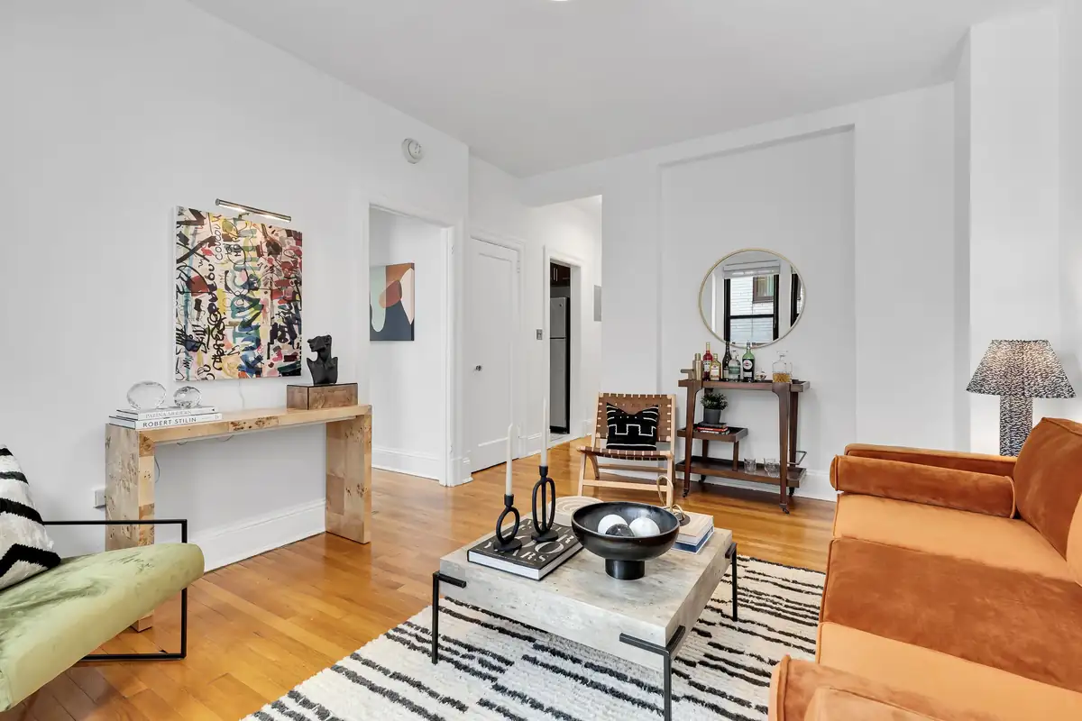 1101 L St NW 307-0018.jpg