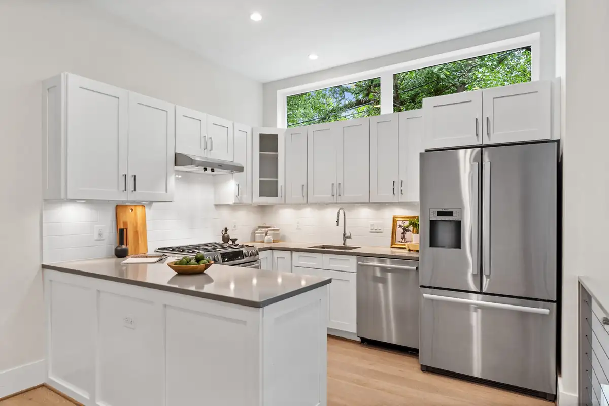 3915 Fulton St NW unit 2 - 0016.jpg
