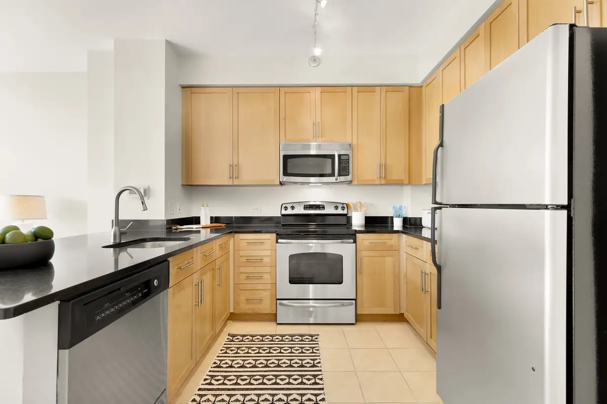 437 New York Ave NW 906-0013.jpg