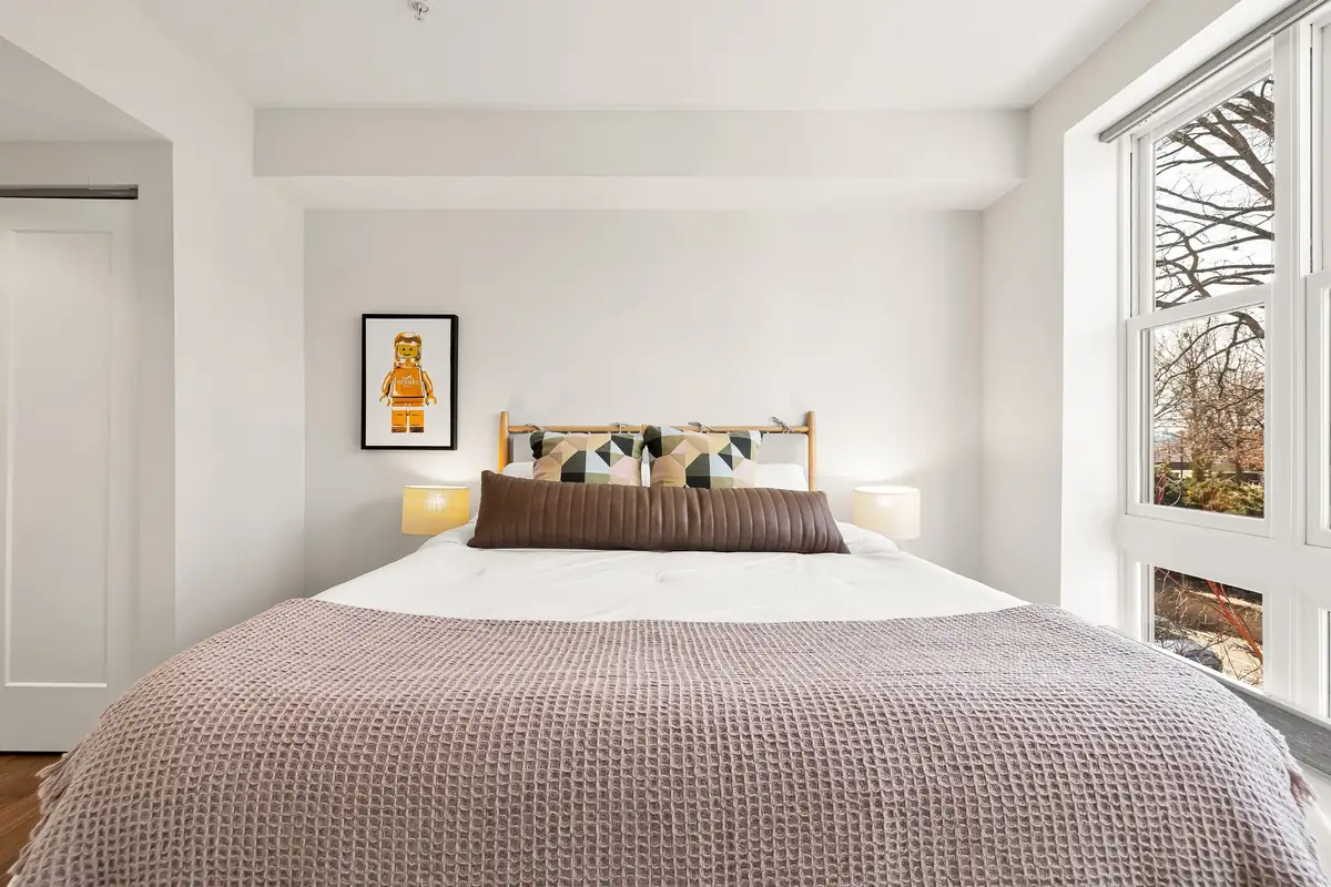 2331 15th St NW 305N-0025.jpg