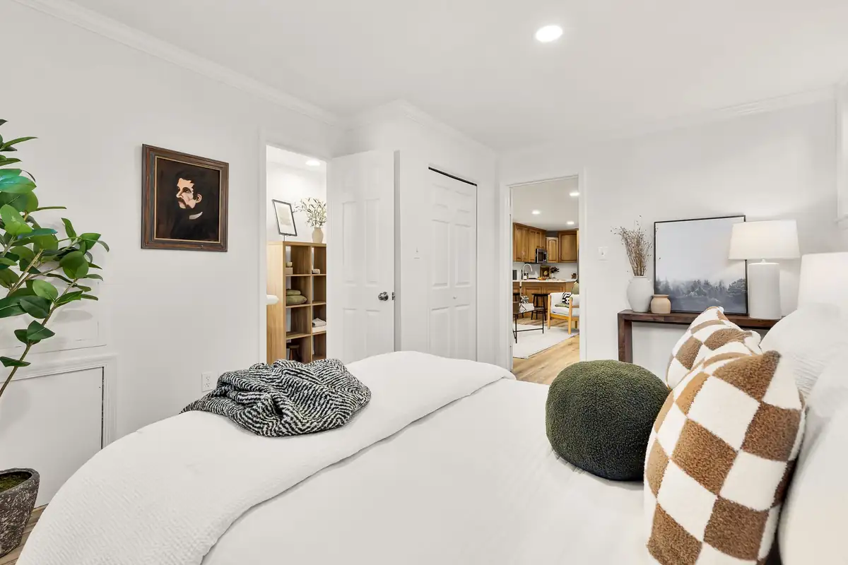 Home staging at 2141 Wyoming Ave NW #1