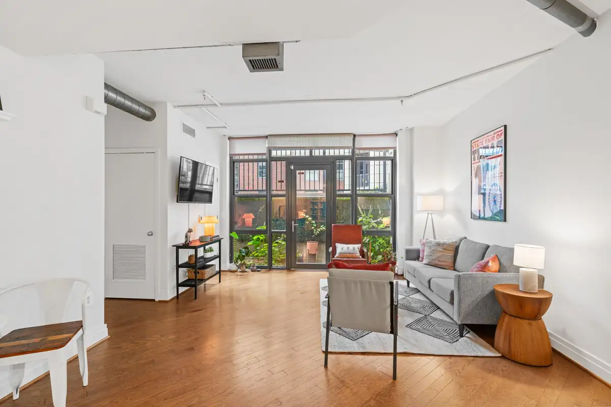 2020 12th St NW T10-27.jpg