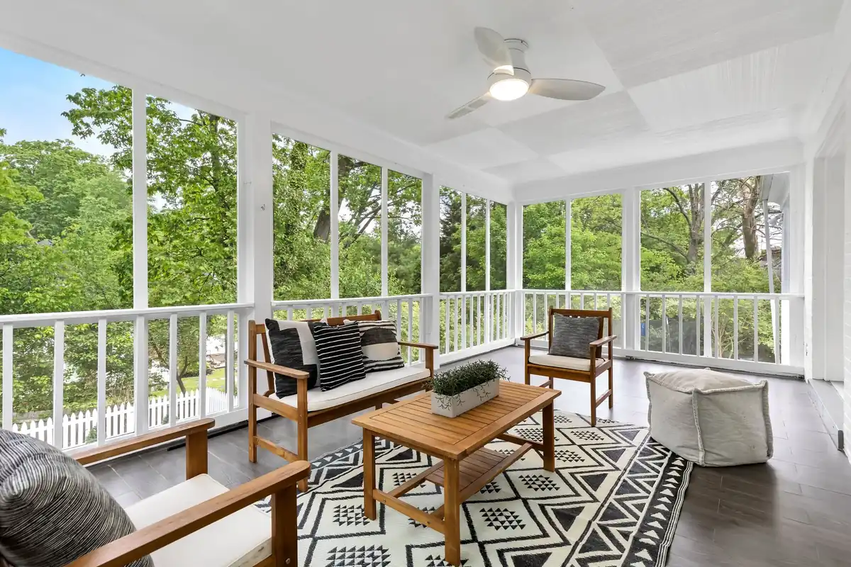 Home staging at Augmenting the Sellers Existing Furniture, photo 14 of 103
