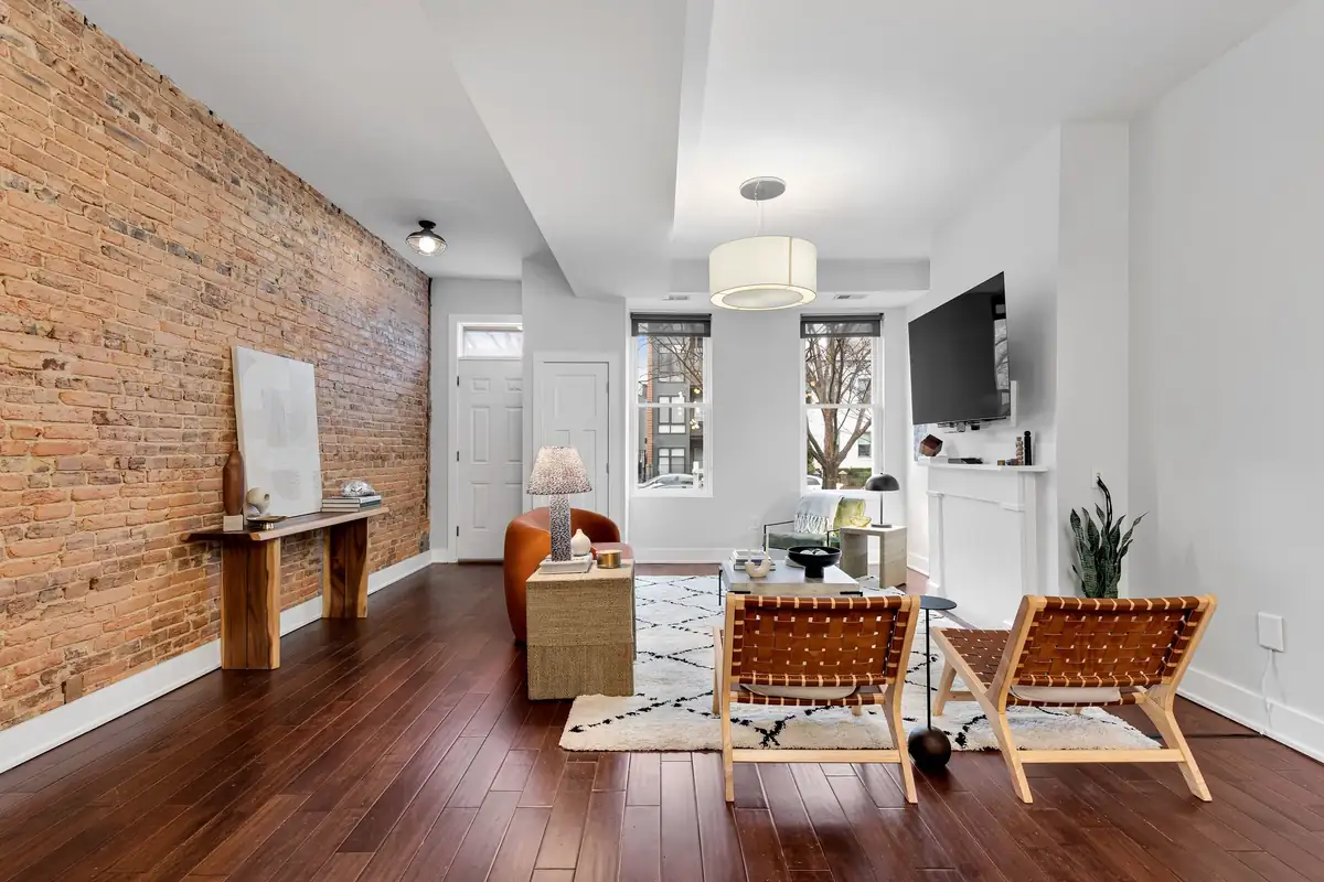 1830 6th St NW-0006.jpg