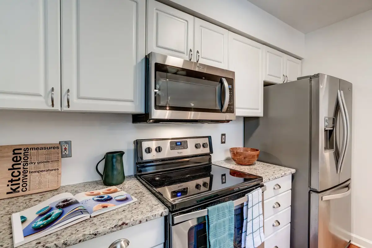 1308 Clifton St NW #405_0026.jpg