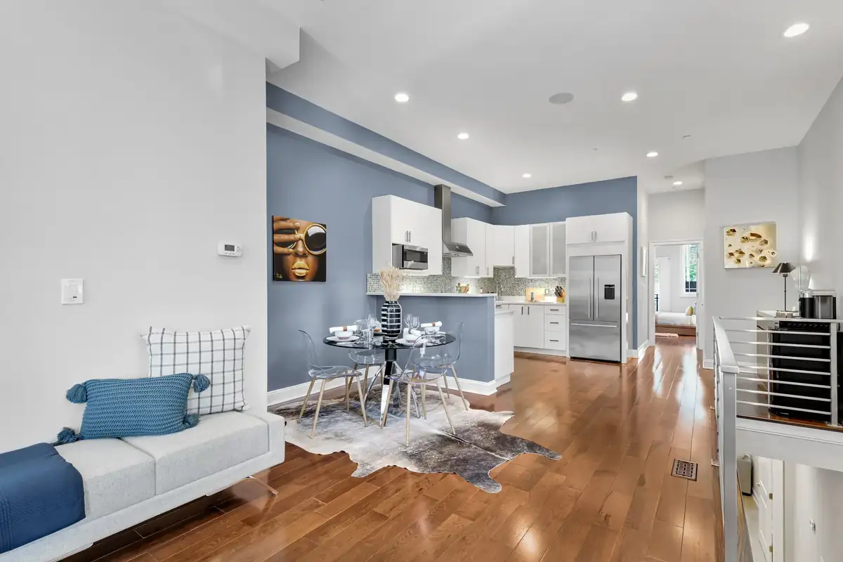 Home staging at Augmenting the Sellers Existing Furniture, photo 70 of 103