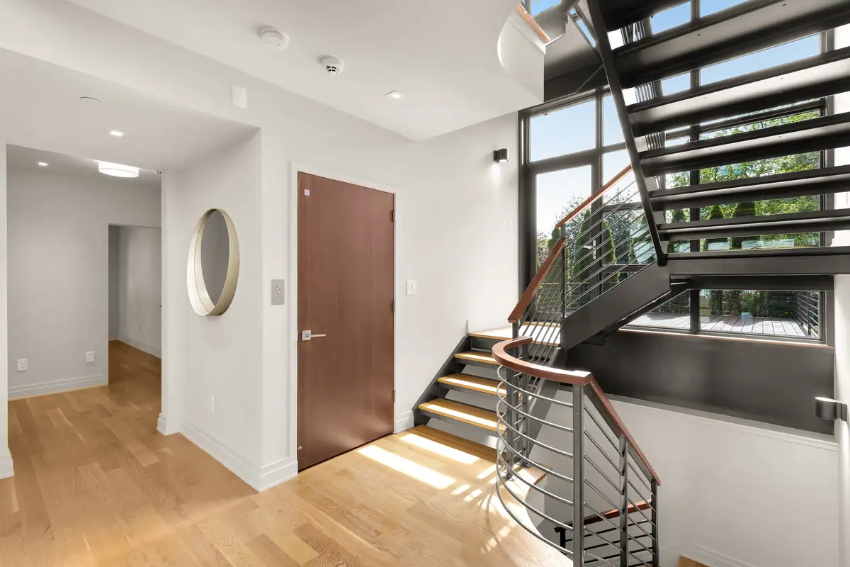 4640 Q St NW-0010.jpg