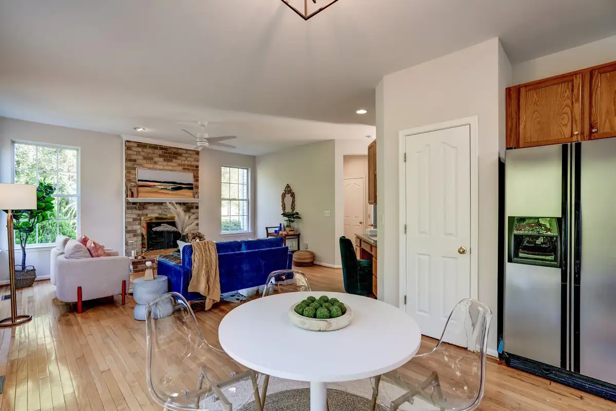 1926 Carters Grove Dr_0030.jpg