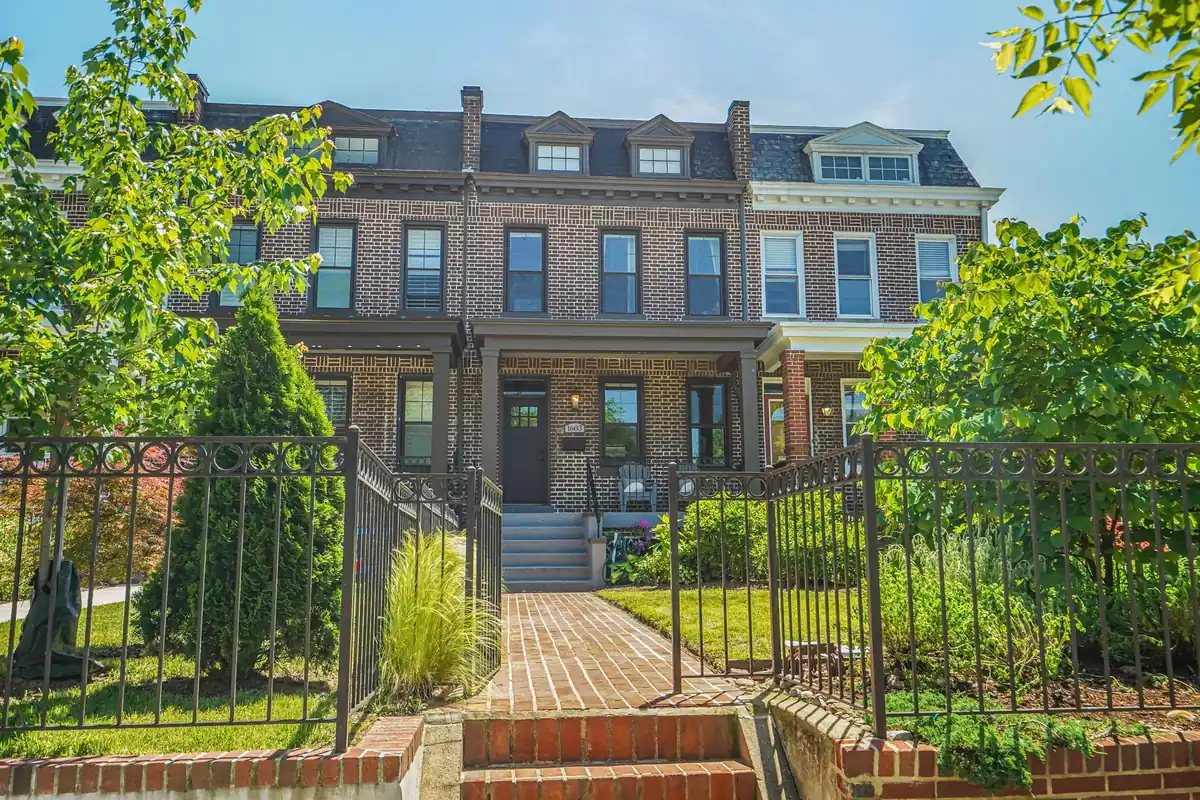 Home staging at 1603 East Capitol St SE