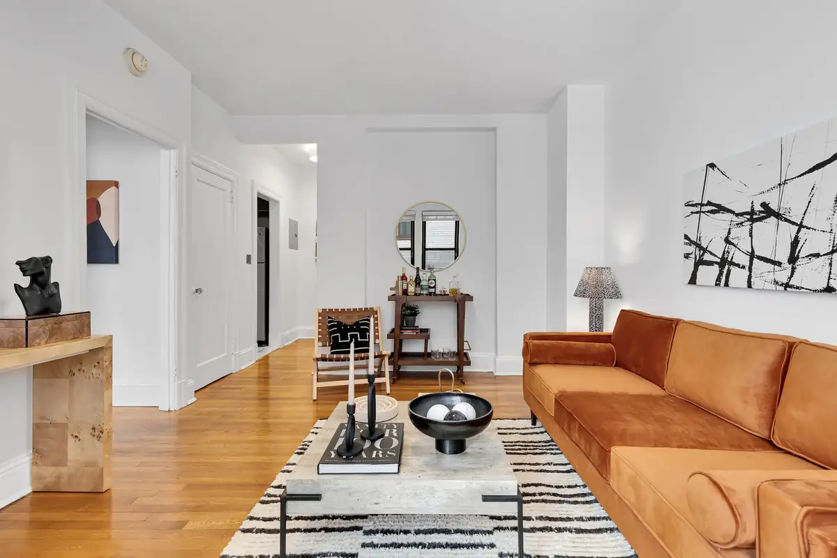 1101 L St NW 307-0017.jpg