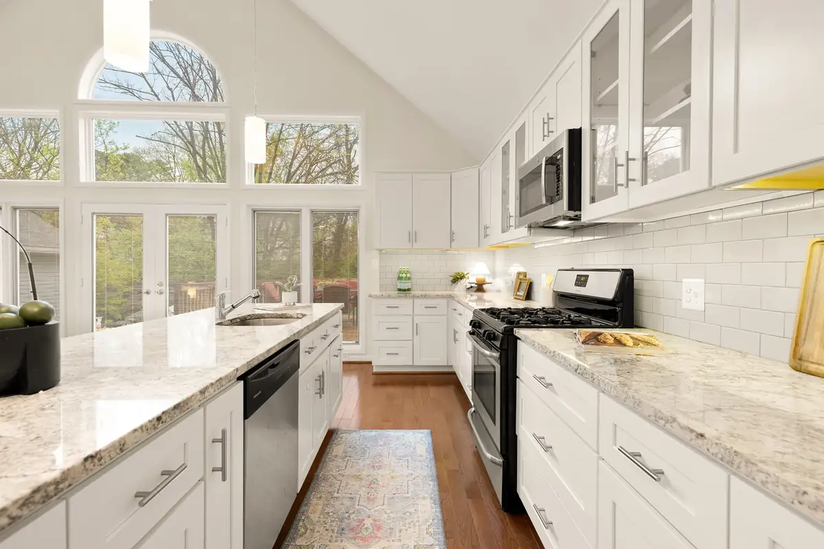 5816 Vandergrift Ave-0023.jpg