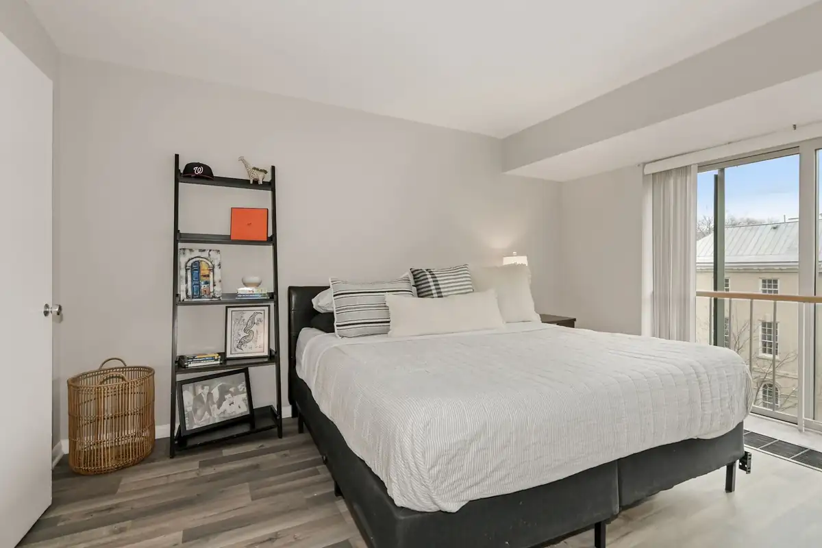 Home staging at Augmenting the Sellers Existing Furniture, photo 101 of 103