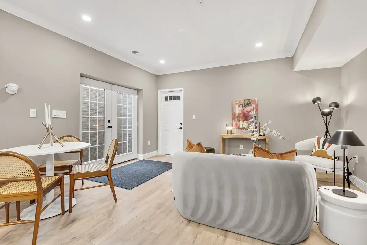 1117 46th St NE-0046.jpg