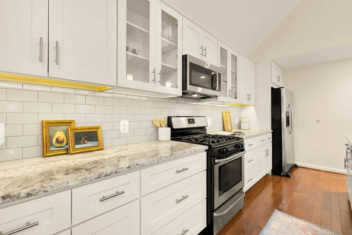 5816 Vandergrift Ave-0022.jpg
