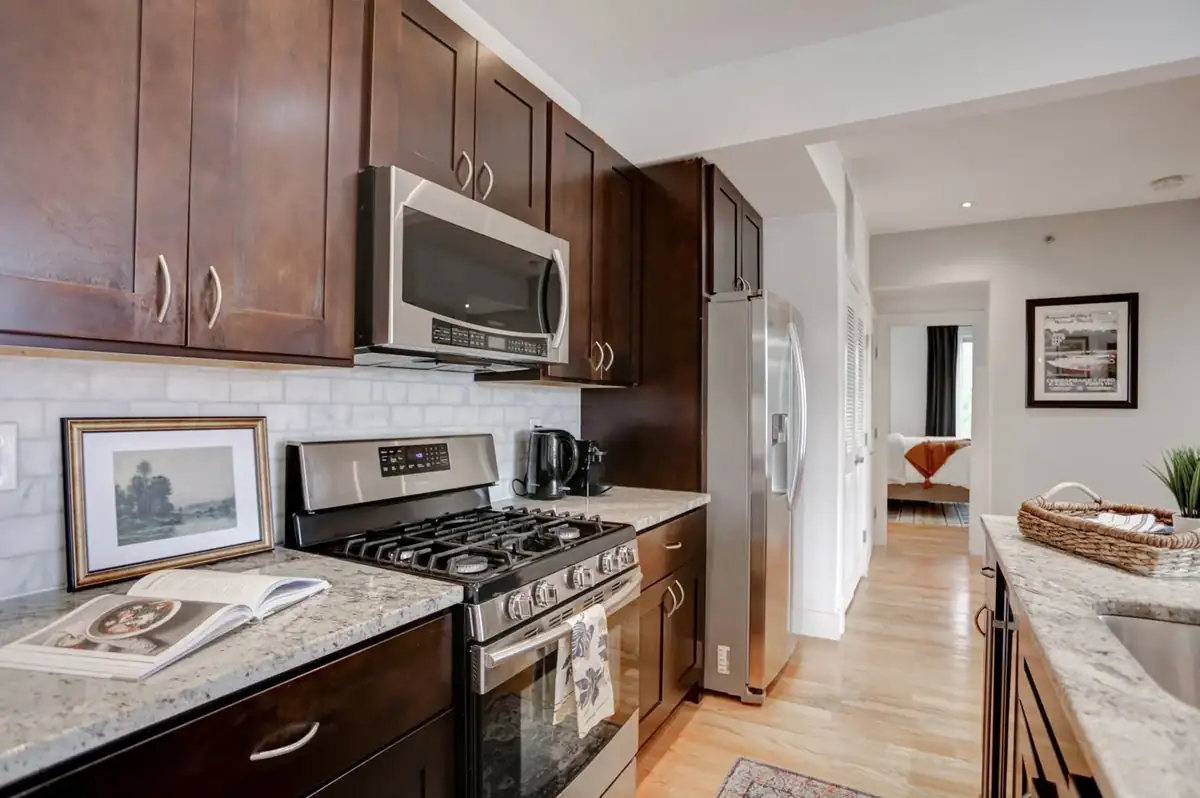 Home staging at Augmenting the Sellers Existing Furniture, photo 58 of 103