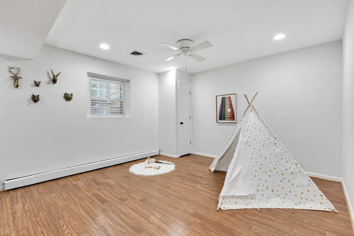 3701 23rd St N-0044.jpg