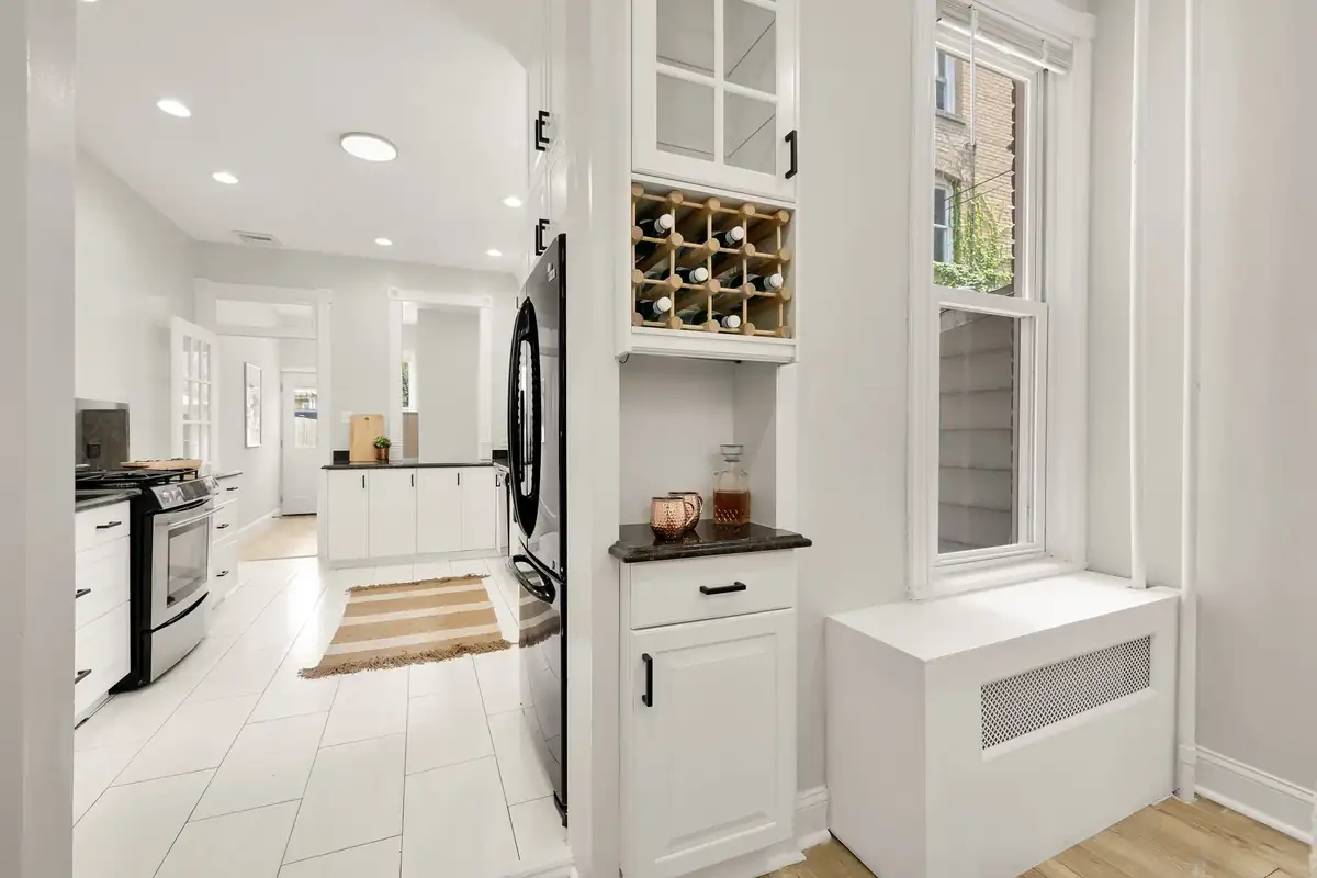 613 11th St NE-0019.jpg