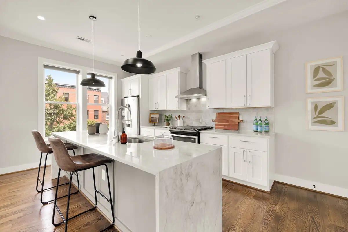 1401 K St SE 3-0013.jpg