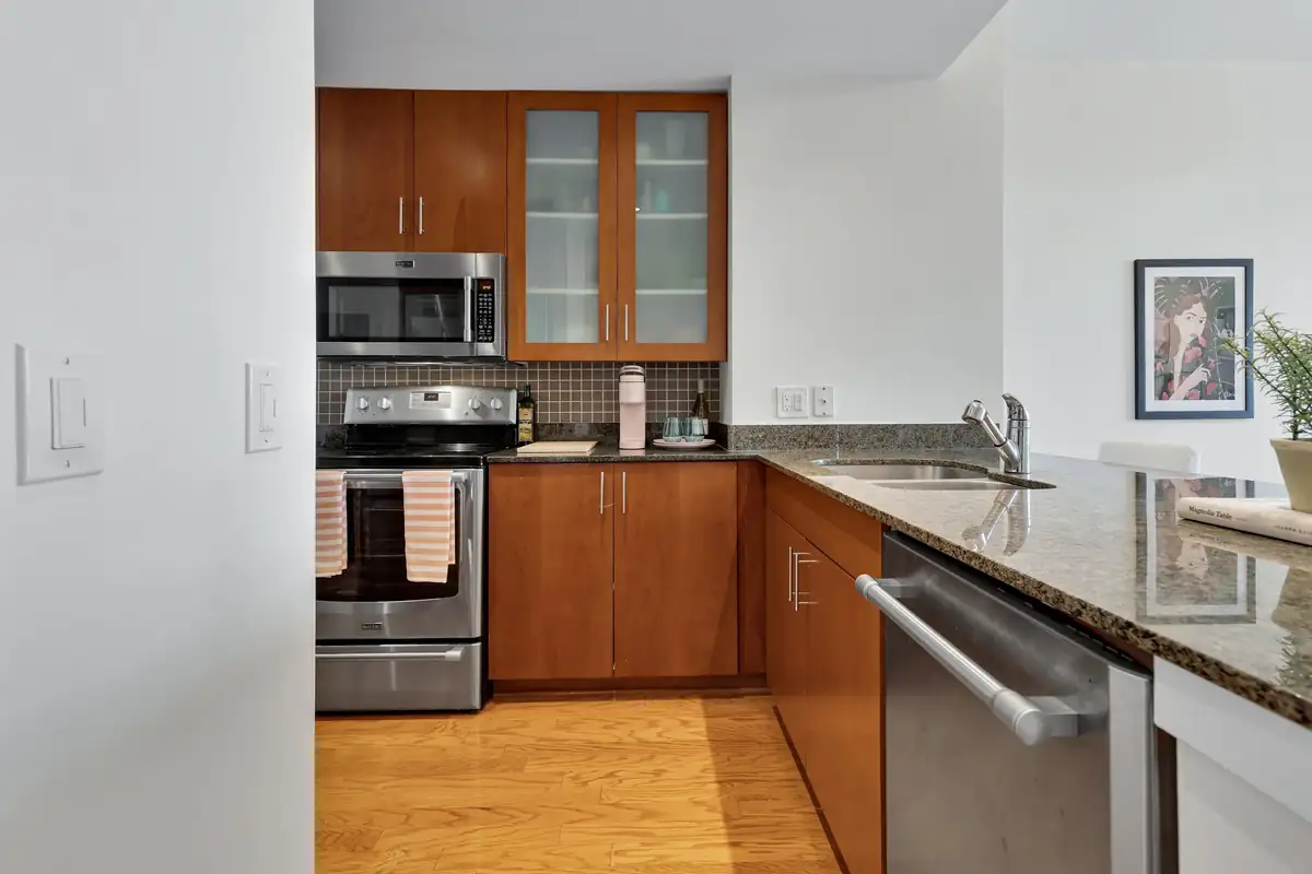 910 M St NW 801-0005.jpg