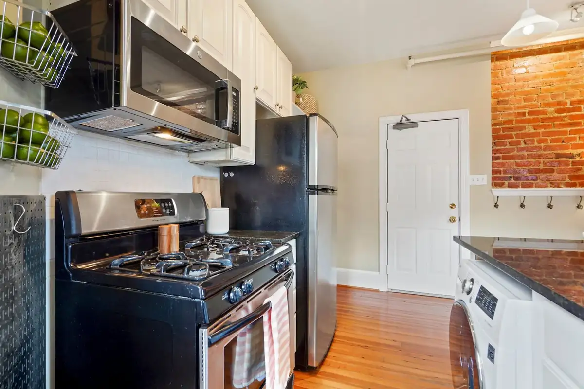 012_3155_MOUNT_PLEASANT_ST_NW_304_400512_749426.jpg