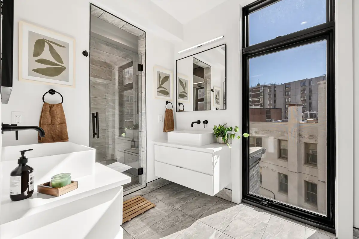 1460 Rhode Island Ave NW P8-0033.jpg