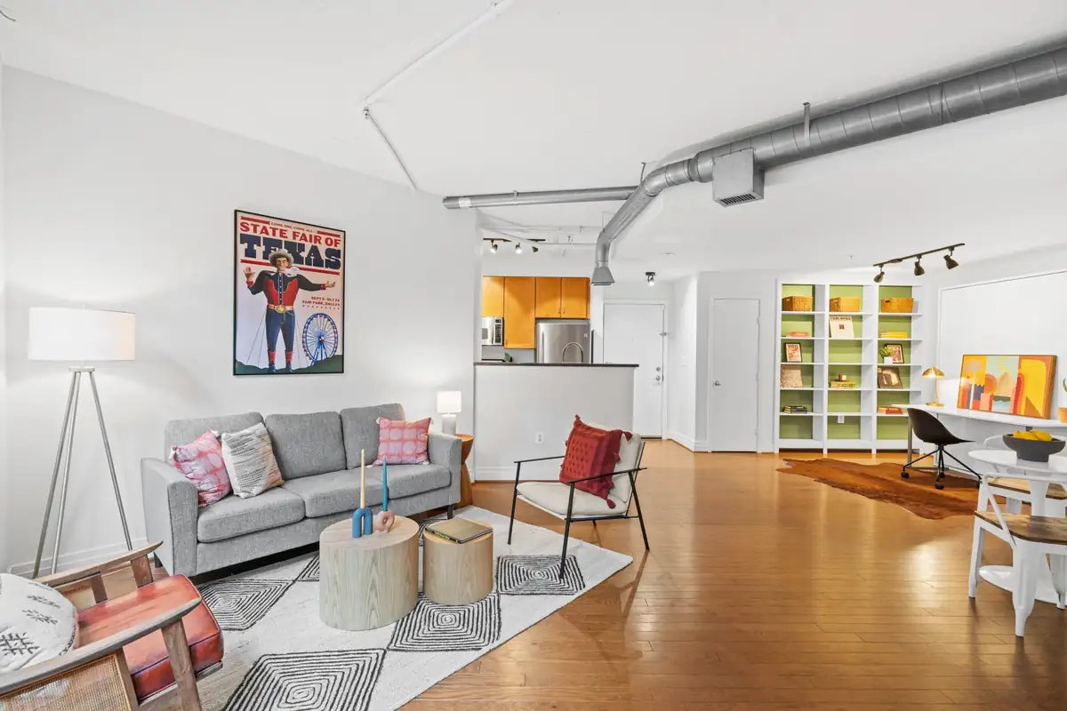 2020 12th St NW T10-31.jpg