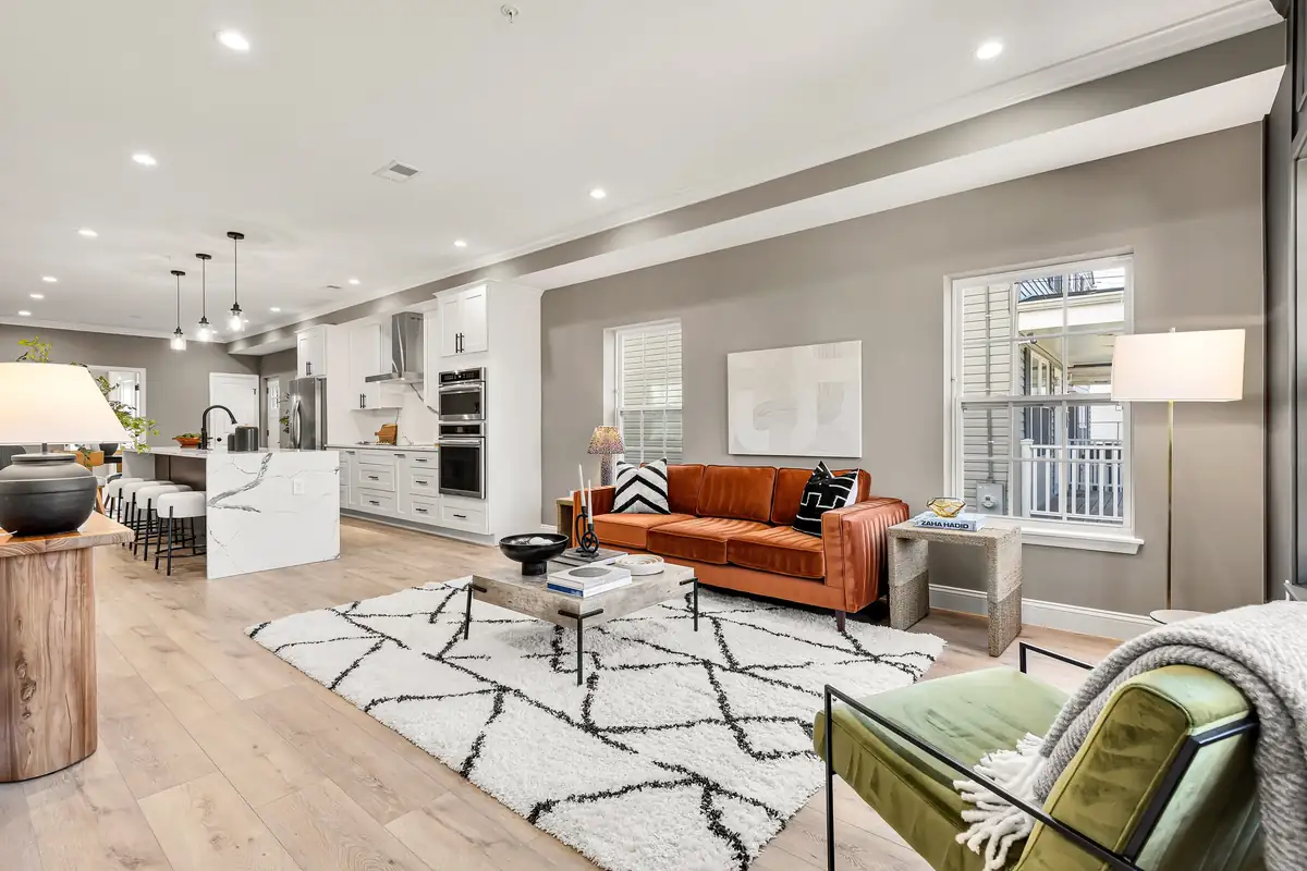 1117 46th St NE-0004.jpg