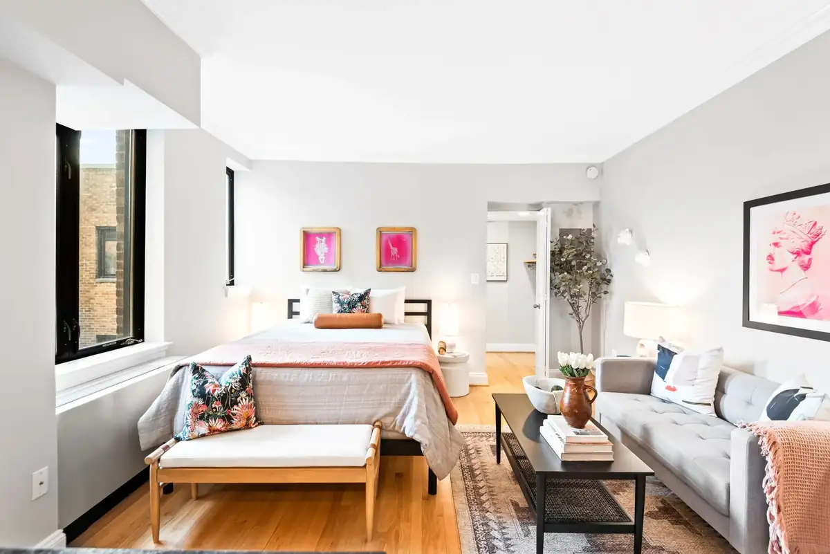Home staging at 1701 16th St NW #807