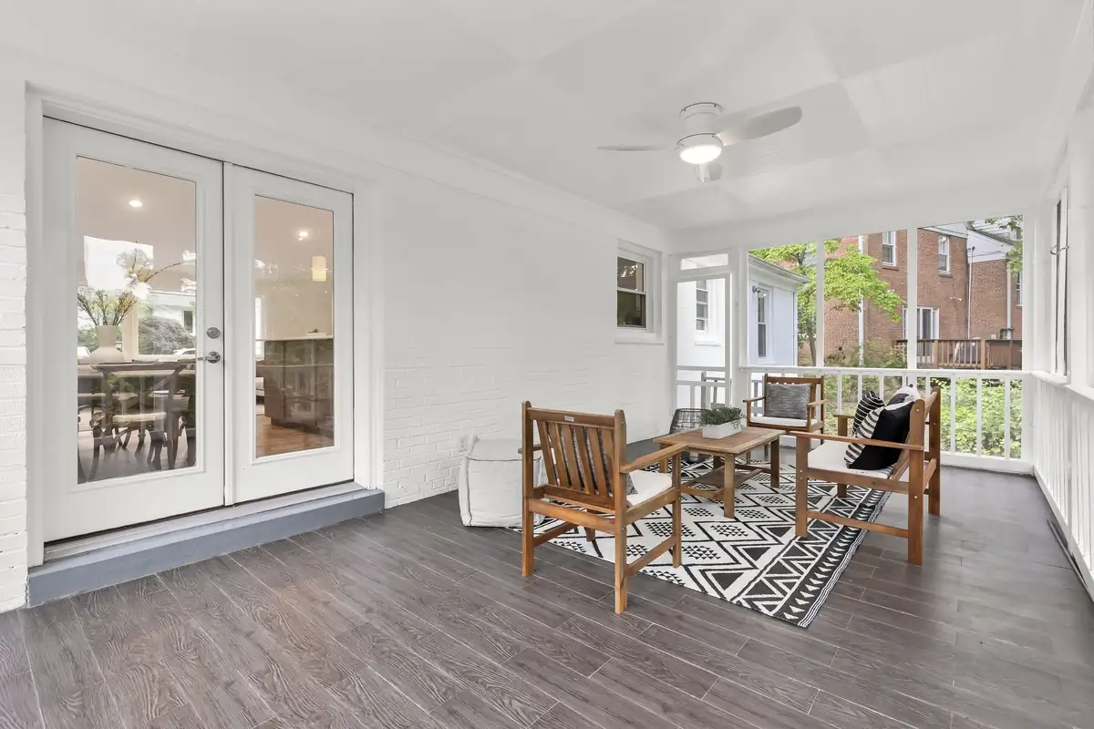Home staging at Augmenting the Sellers Existing Furniture, photo 13 of 103