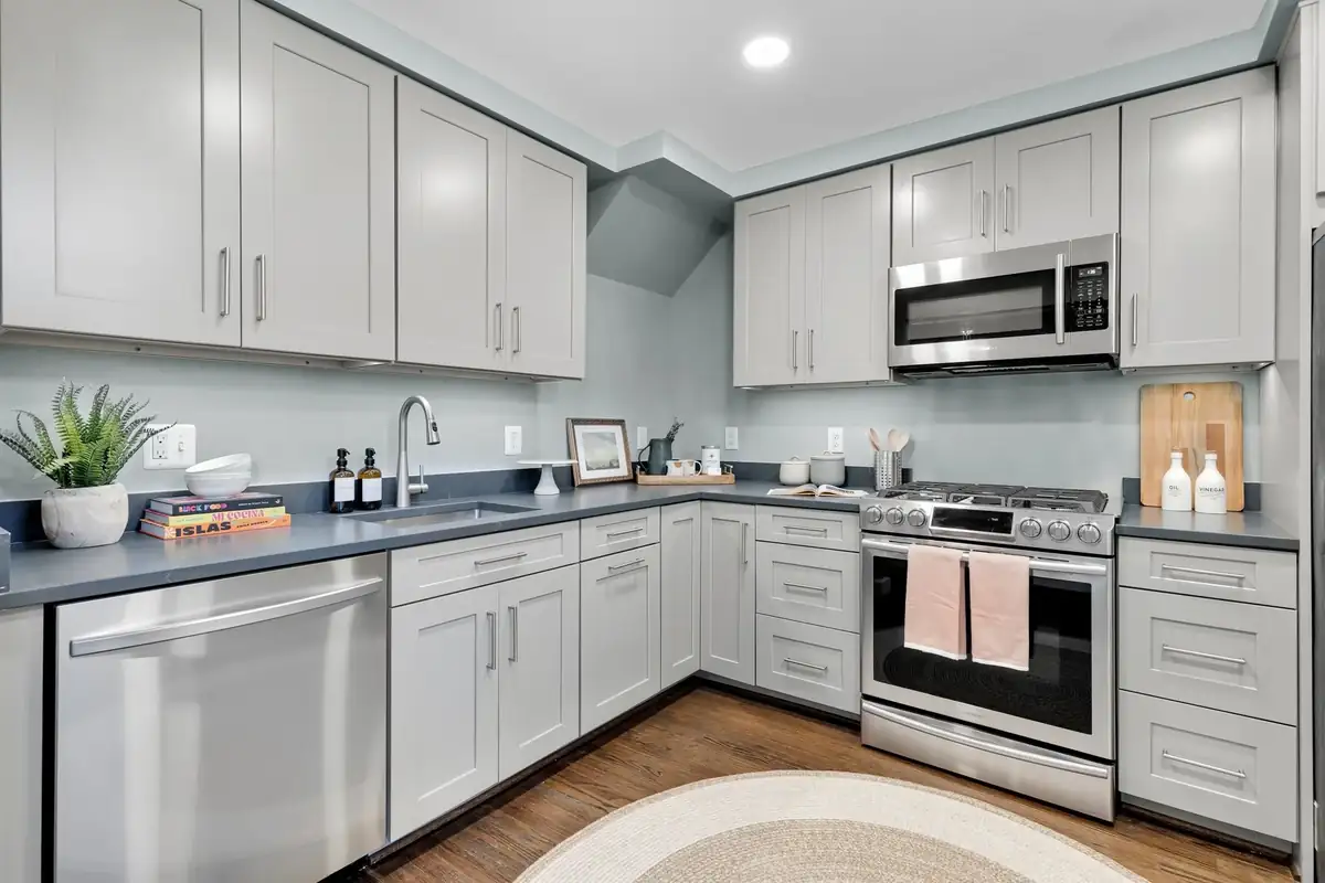 451 Lamont St NW-0012.jpg