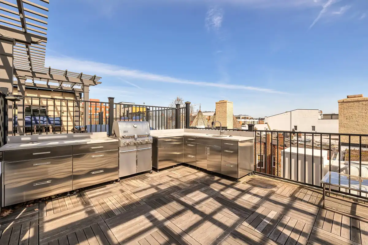 2331 15th St NW 305N-0033.jpg