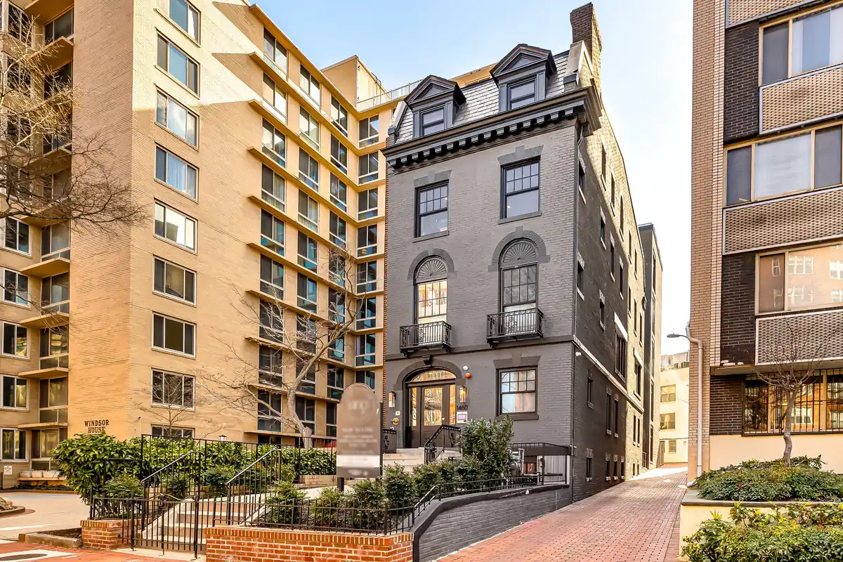 1460 Rhode Island Ave NW P8-0003.jpg