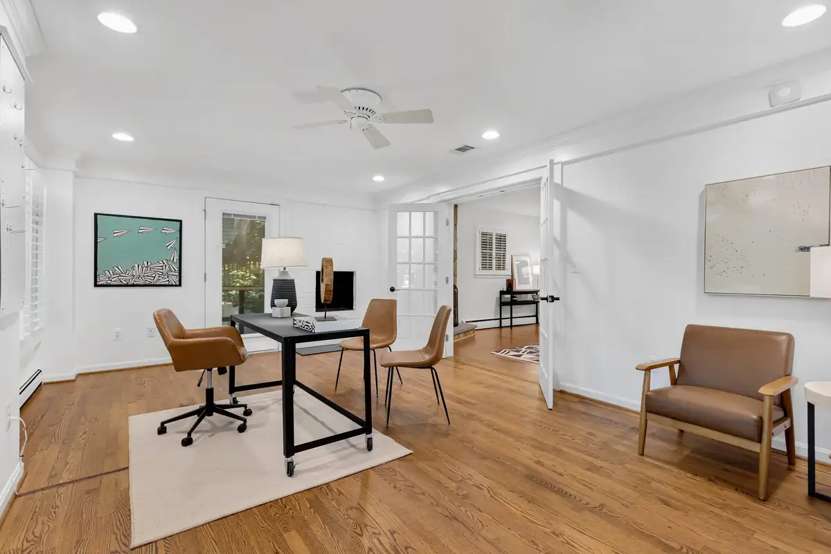 3701 23rd St N-0047.jpg