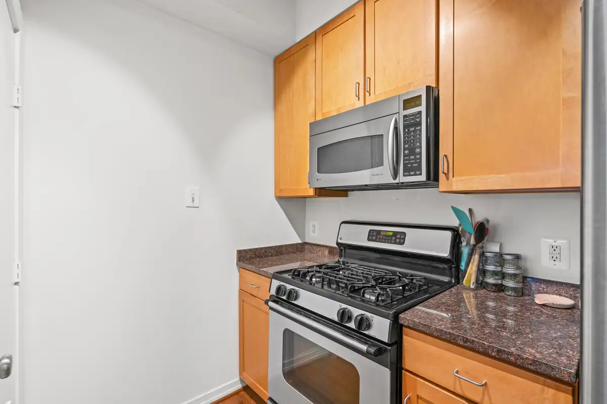 2020 12th St NW T10-42.jpg