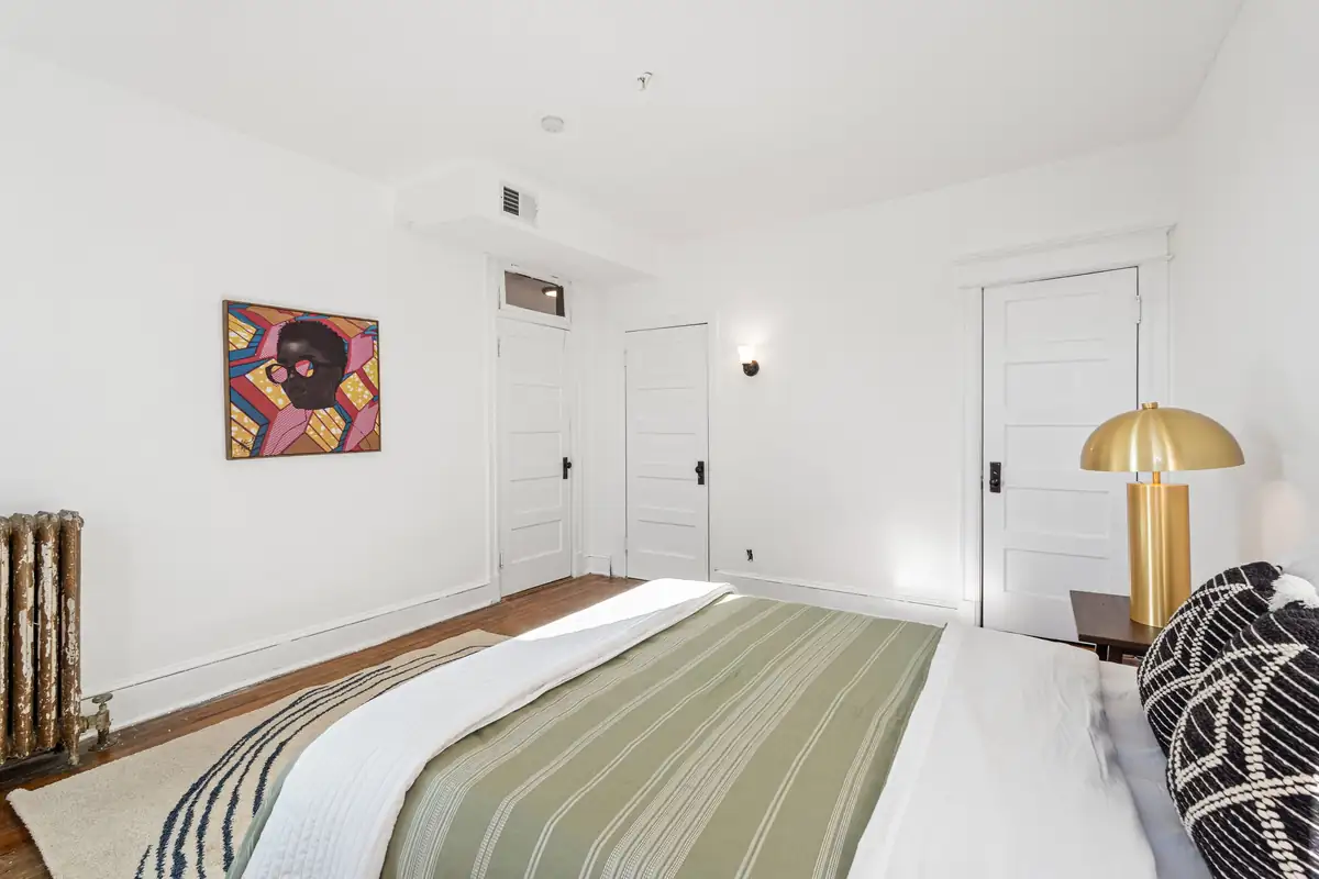2525 12th St NW - 0015.jpg