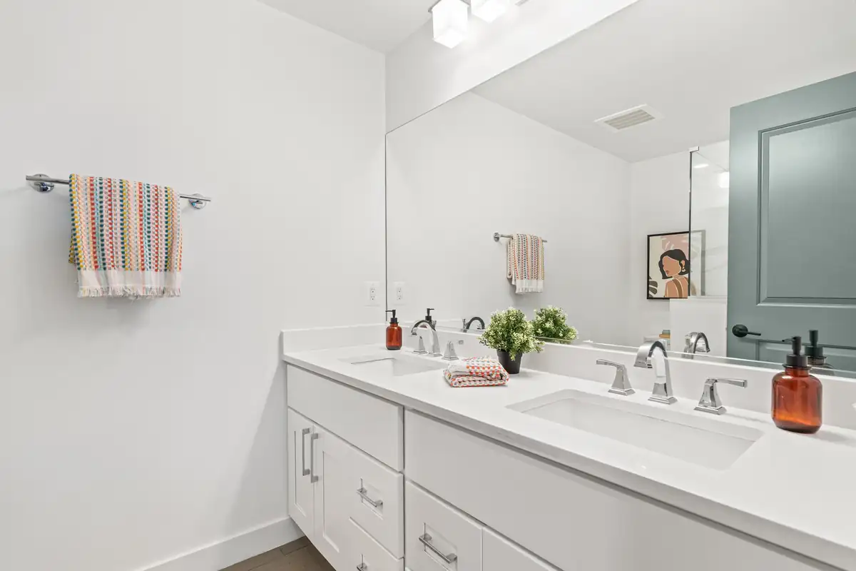 1007 bryant st ne - 0021.JPG